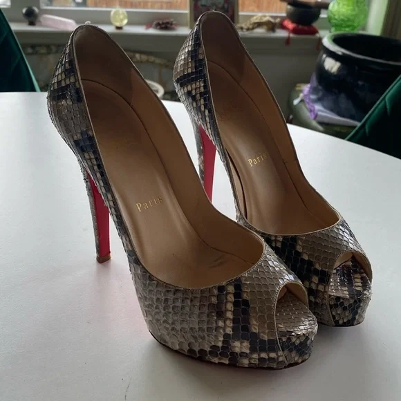 Used like new - Picture 1 of 3